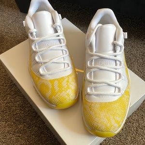 Womans Jordan 11 lows size 11.5 in womans or size 10 in mens